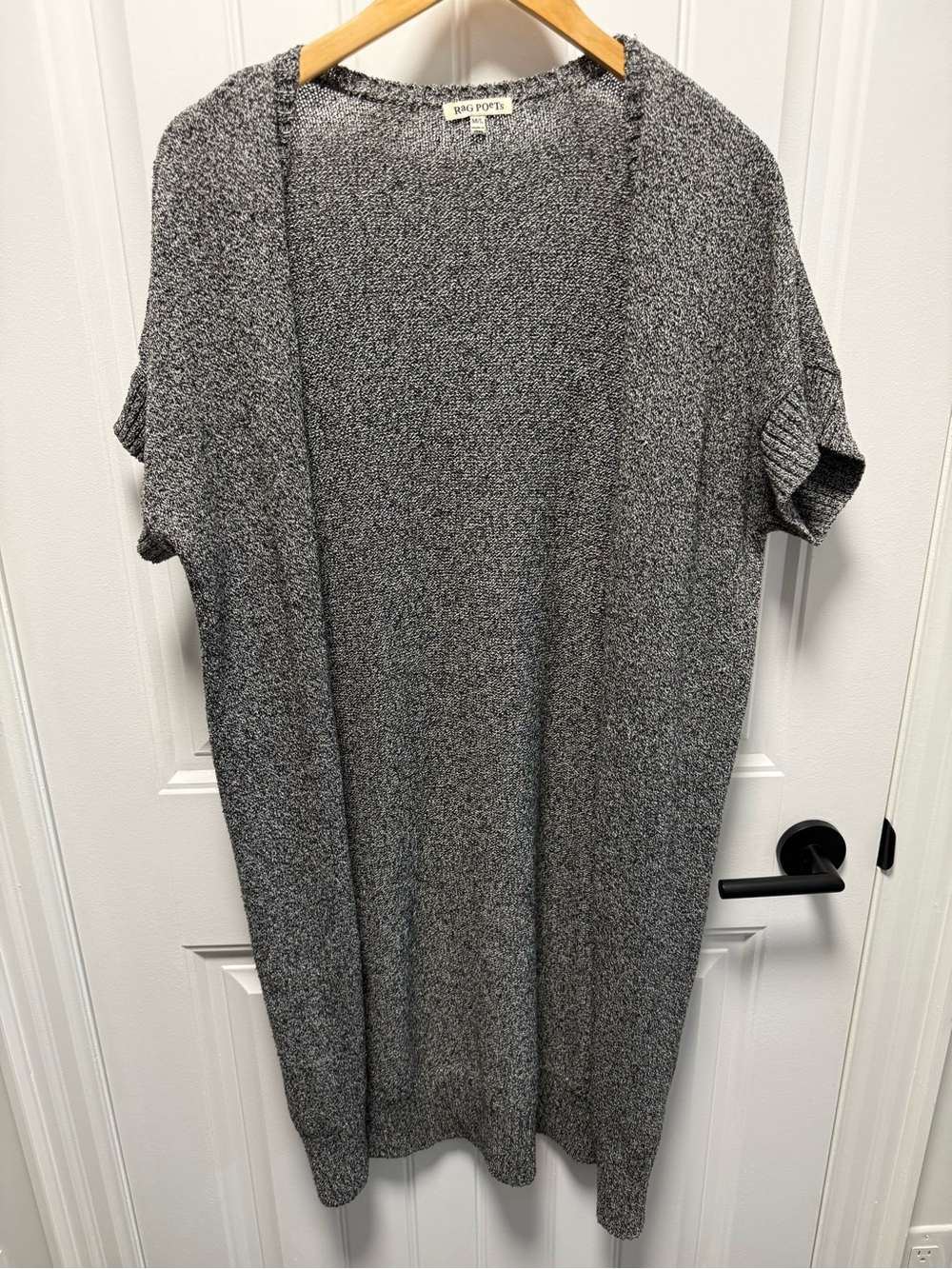 Big Pockets Women's Gray Open-Front Short Sleeve Cardigan